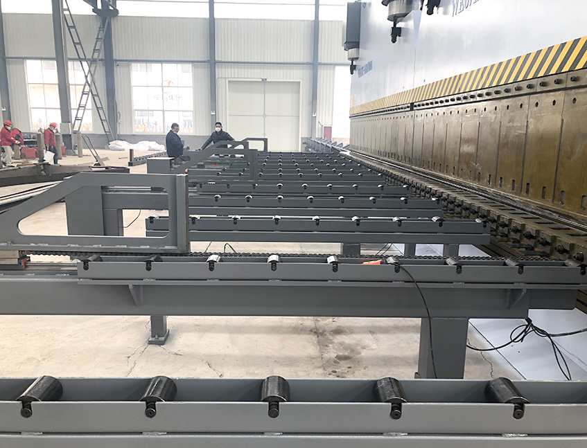 2xWE67K-1600T7000 CNC Press Brake in Tandem 2xWE67K-1600T7000 CNC Press Brake in Tandem